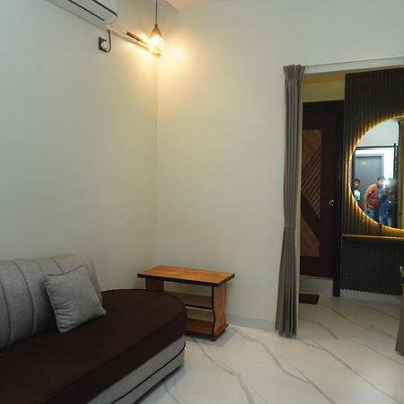 Pj Grand 호텔 Vizianagaram 외부 사진