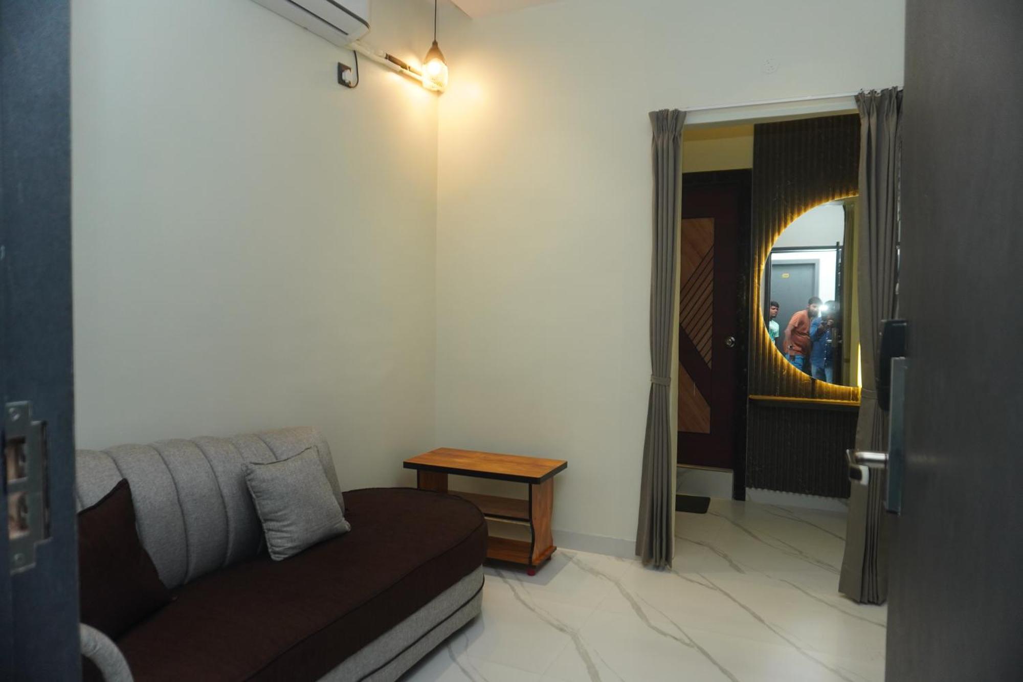 Pj Grand 호텔 Vizianagaram 외부 사진